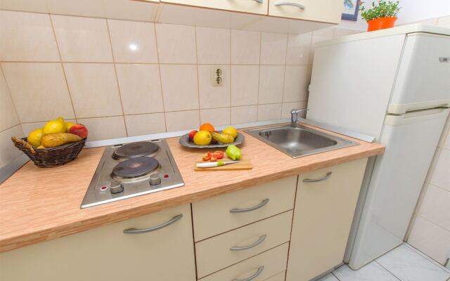 Apartments And Rooms Anita