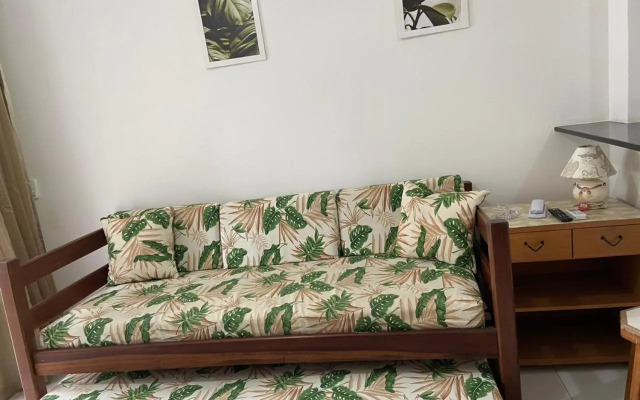 Flat no Farol da Barra 129