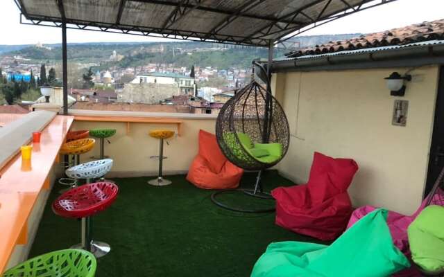 Ms Jackson Guesthouse  Hostel