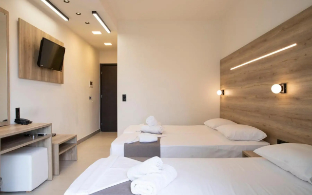 Dafni Plus Hotel