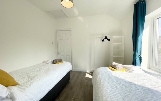 Worksop Newly Refurbished 2-bedroom House
