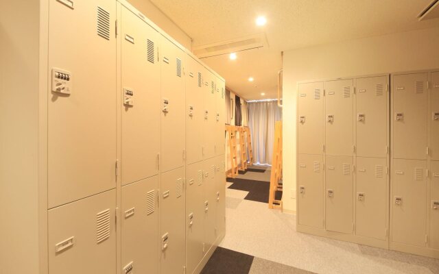 Centurion Ladies Hostel Ueno Park - Caters to Women