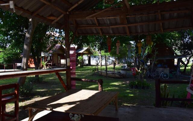 Pai Cat Hut Guesthouse
