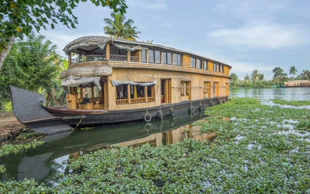 GuestHouser 3 BHK Houseboat e567