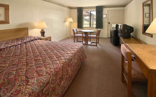 Economy Inn and Suites