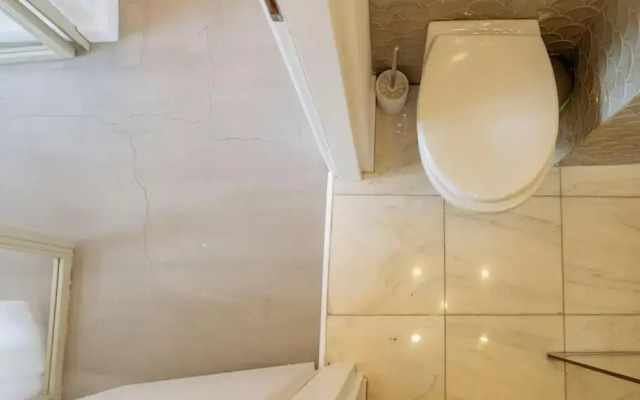 Pop Art Flat - Bright 2BR near the Old Town