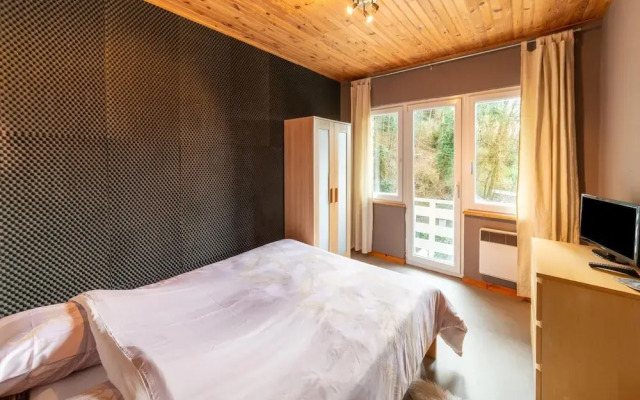 Magnificent Holiday Home With hot Tubs