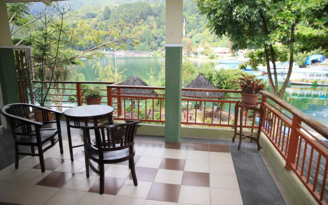 Pandu Lakeside Hotel Parapat - Toba Lake