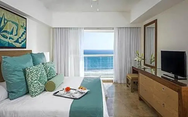 AC, Suites at The Grand Mayan - Vidanta in Acapulco