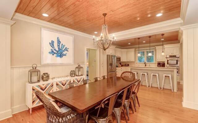 2602 Hartnett Boulevard