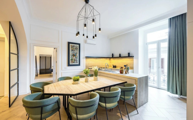 Chic Lifestyle Apartment