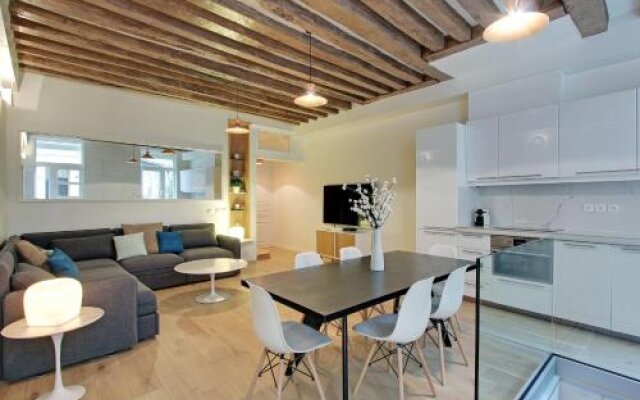 Pick a Flat's Apartment in le Marais - rue Vieille du Temple