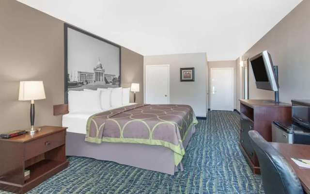 Super 8 By Wyndham Oklahoma City