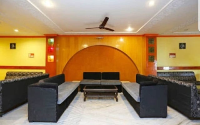 Goroomgo Sharda Regency Raipur