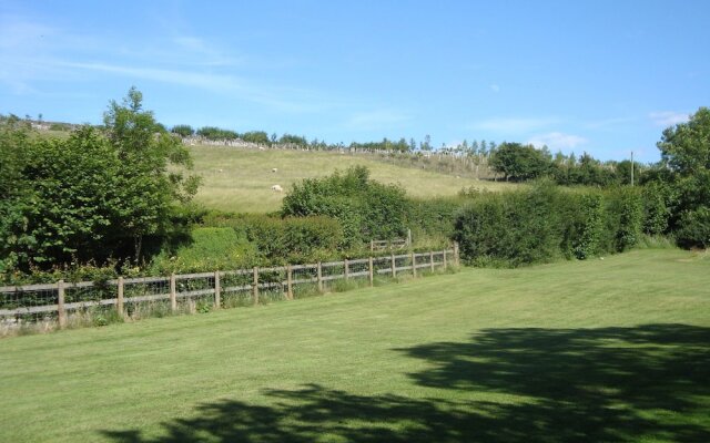 Elegant Holiday Home in Tavistock With Garden, Barbecue, Fireplace