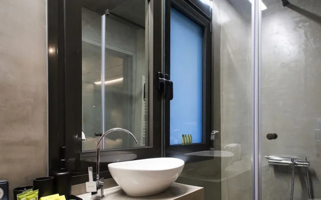 Urban Luxury homm Studio in Piraeus