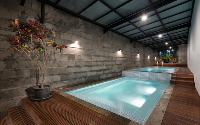 Hemangini Hotel