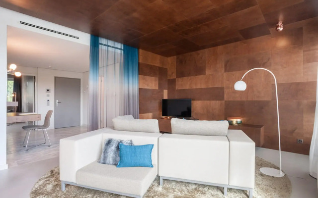 EMA House Hotel Suites