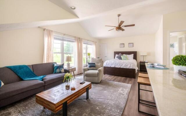 *Cozy Studio Carriage House- Minutes from Downtown