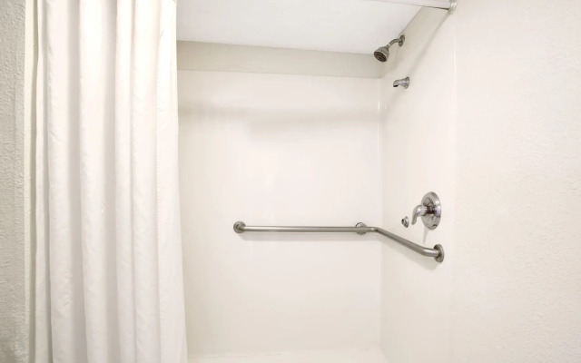 Super 8 by Wyndham Orlando International Drive