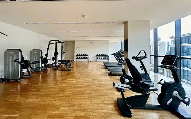 Bright Modern 1BR in City Walk