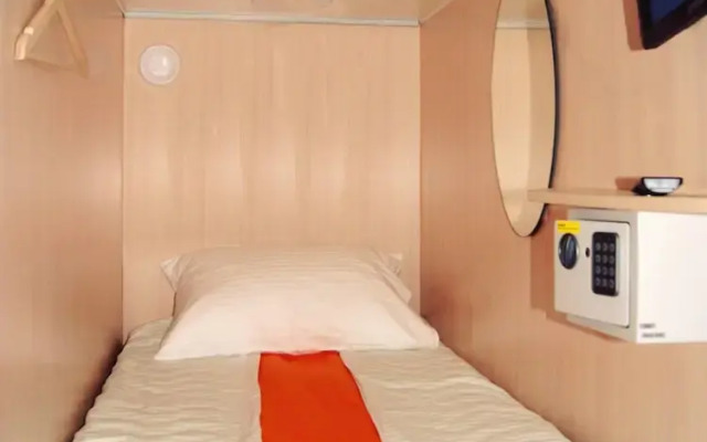 Capsule City Hotel