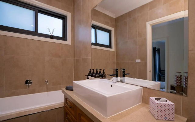 Alfies on Albert Daylesford