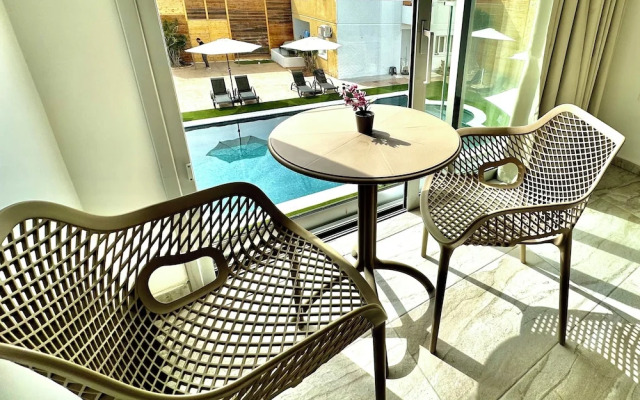 Sun Plaza Suites - Adults Only