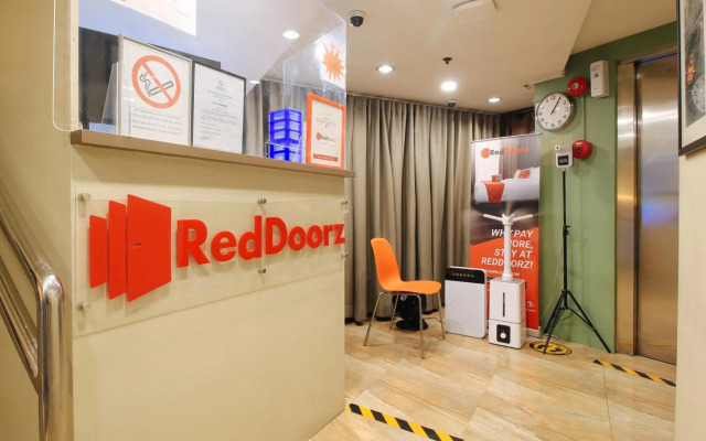 RedDoorz @ Hotel Rosemarie