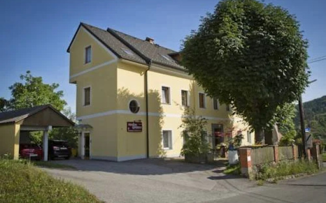 Pension Lindenhof