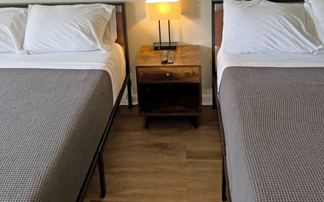 Red Carpet Inn - Houma LA