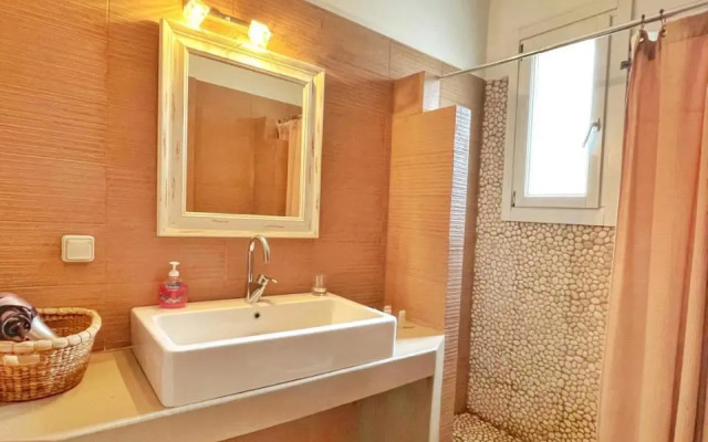 "IRIDA" 4-BDR Villa, Amazing Sunset & Sea Views