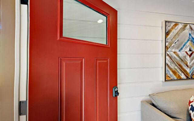 4093 Manzanita Ave Cabin Unit 4