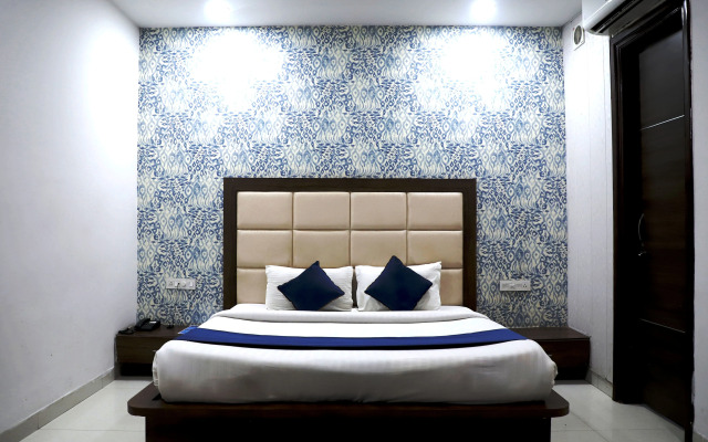 Goroomgo Hollywood Heights Amritsar