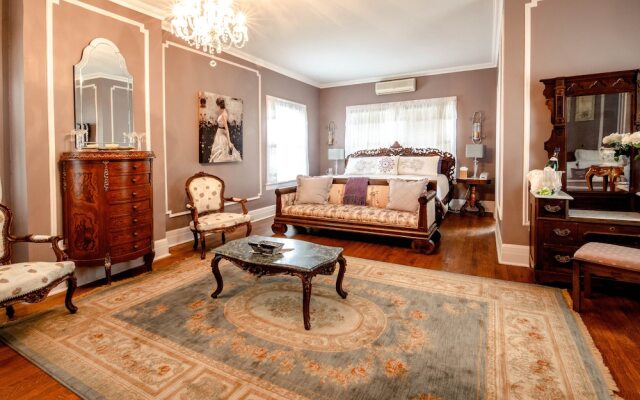 Mathis House, A Victorian Bed & Breakfast and Tea Room at 600 Main