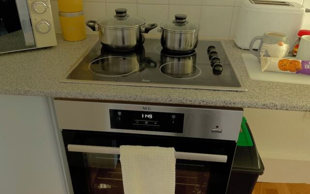 Immaculate 1-bed Apartment in Largs