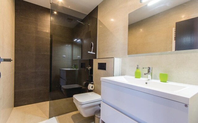 Nice Home in Medulin With Wifi and 2 Bedrooms