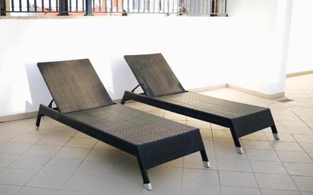 Wonderful Flats with Pool by Host Wise