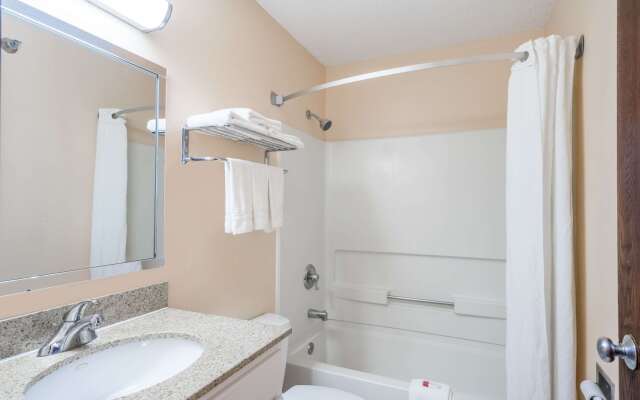 Super 8 by Wyndham Campbellsville KY