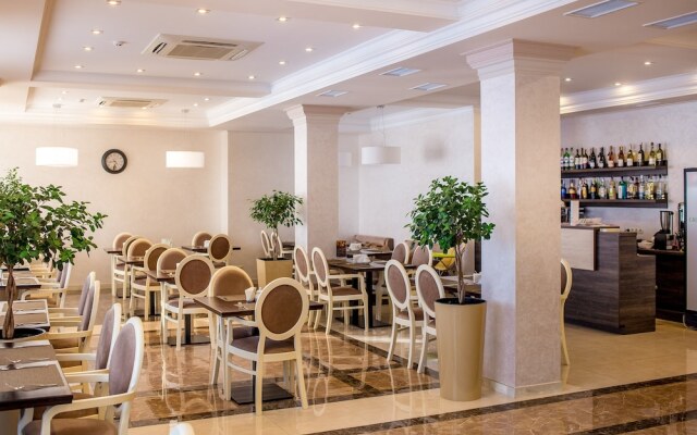 Green Park Hotel