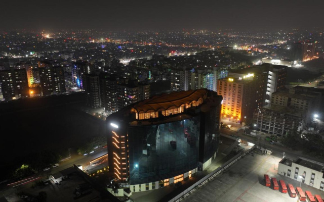 Regenta - The World Surat