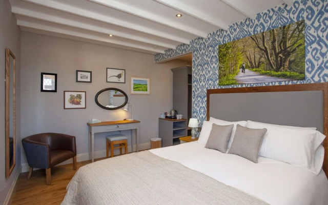 Woodborough Inn