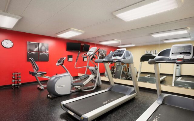 Wingate by Wyndham Lincoln Airport East I-80