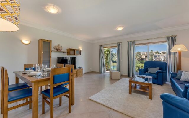 Lakeview Private Garden & Pool