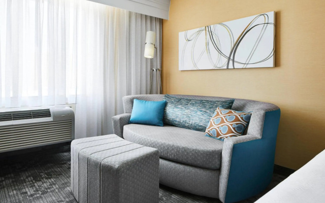 Courtyard by Marriott Newark Downtown
