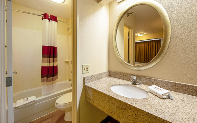 Red Roof Inn Charleston - Kanawha City, WV