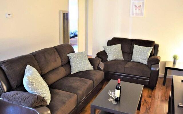 Modern 2BR Apartment - Close to Silicon Valley