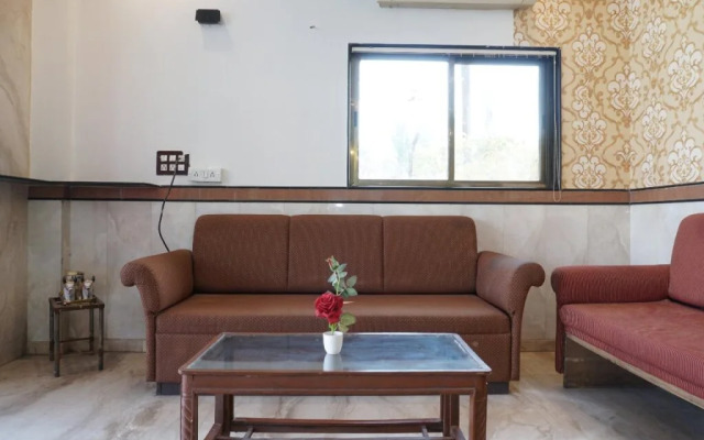 Shiv Sai By OYO Rooms