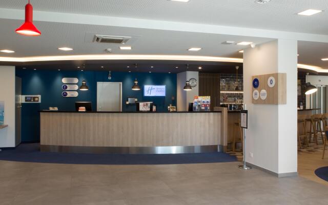 Holiday Inn Express Geneva Airport by IHG