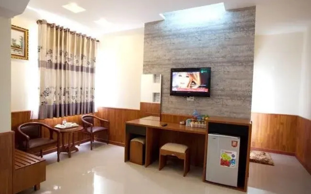 Tin Hoa Hotel 1